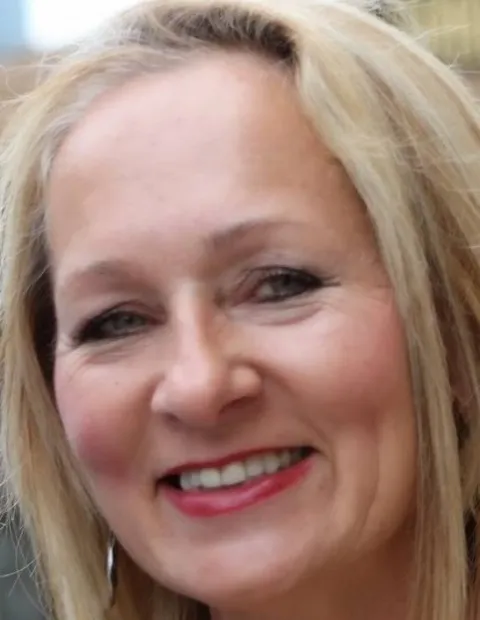 Agent Photo of Ursula