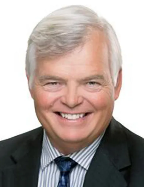 Agent Photo of Dennis