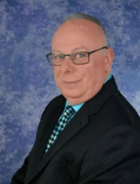 Agent Photo of Matthew