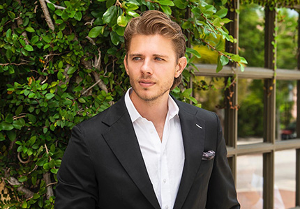 Adnan Dedic Agent Photo for Testimonial